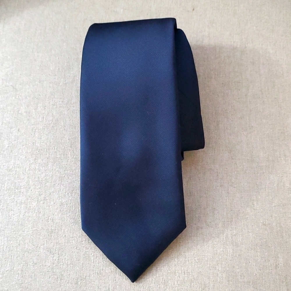 REIS OF NEW HAVEN TIE